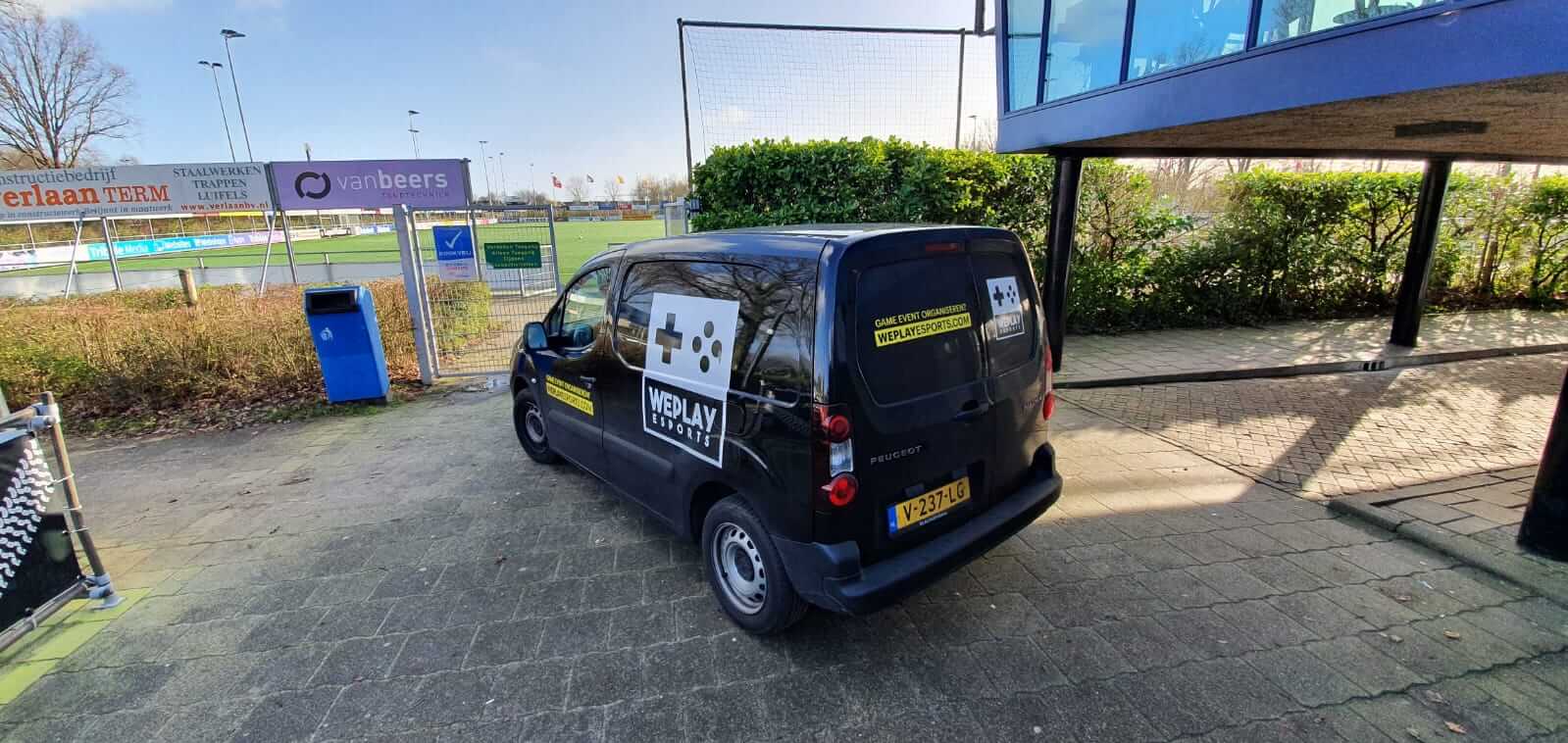 Bus van WePlay United