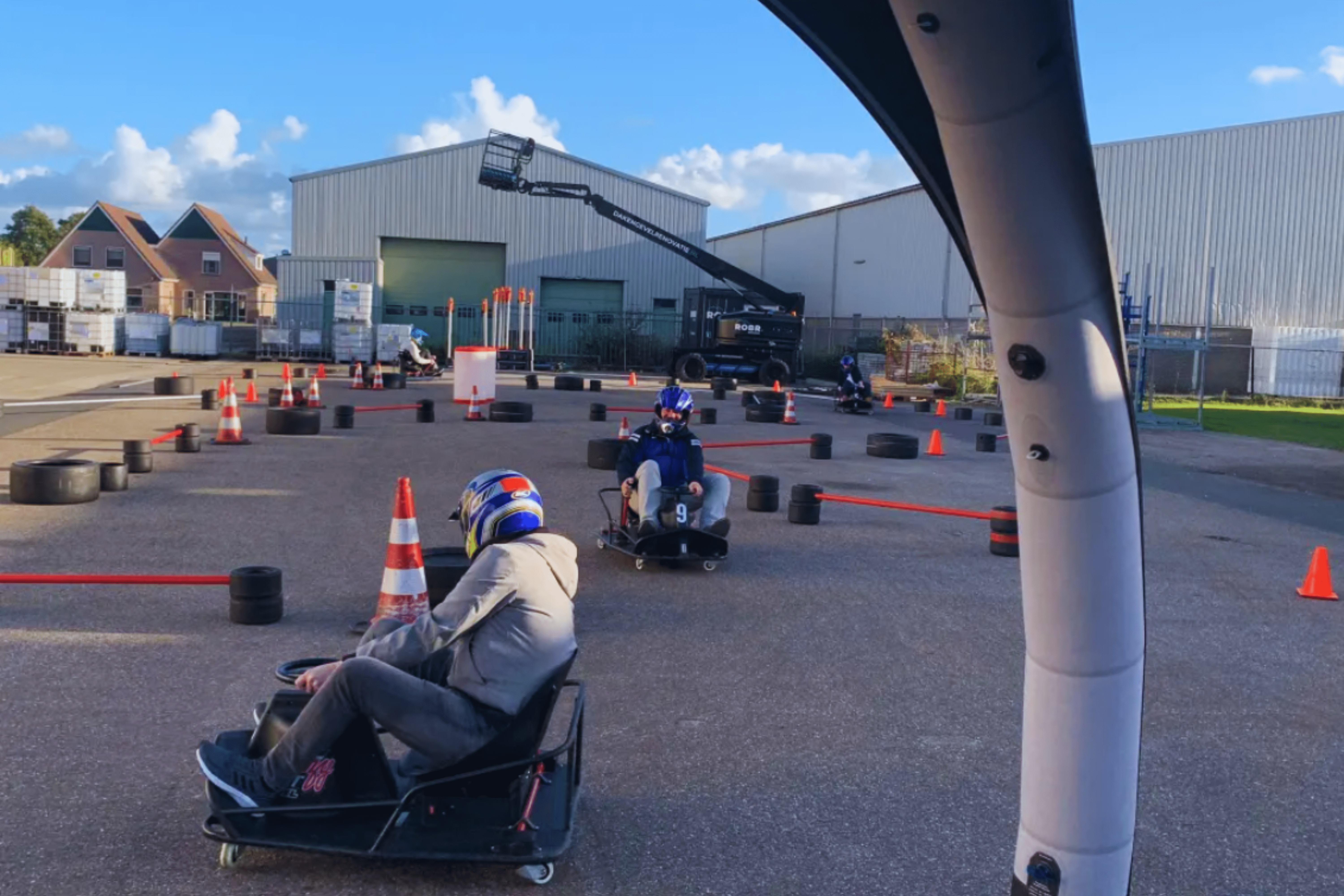 Driftkarten op een parkeerplaats