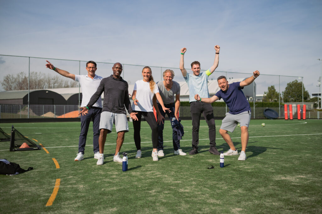 Azerion sportieve teambuilding activiteiten juichen